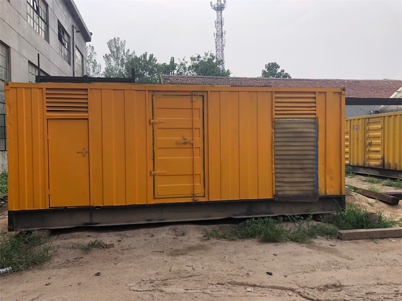 南木林柴油发电机如何判断新机油是否已经完全充满机油滤清器？