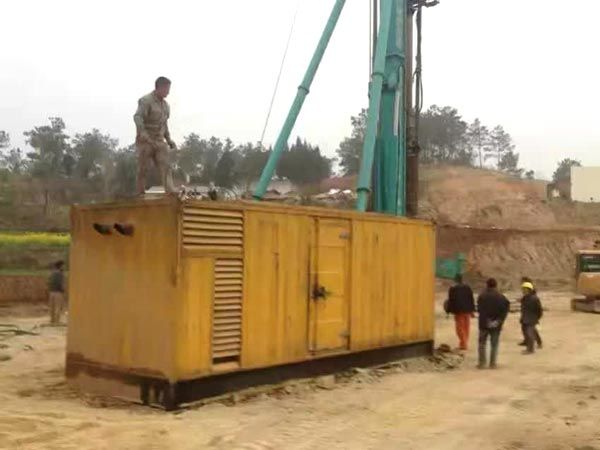 南木林如何判断水冷式机油散热器密封件是否需要更换？